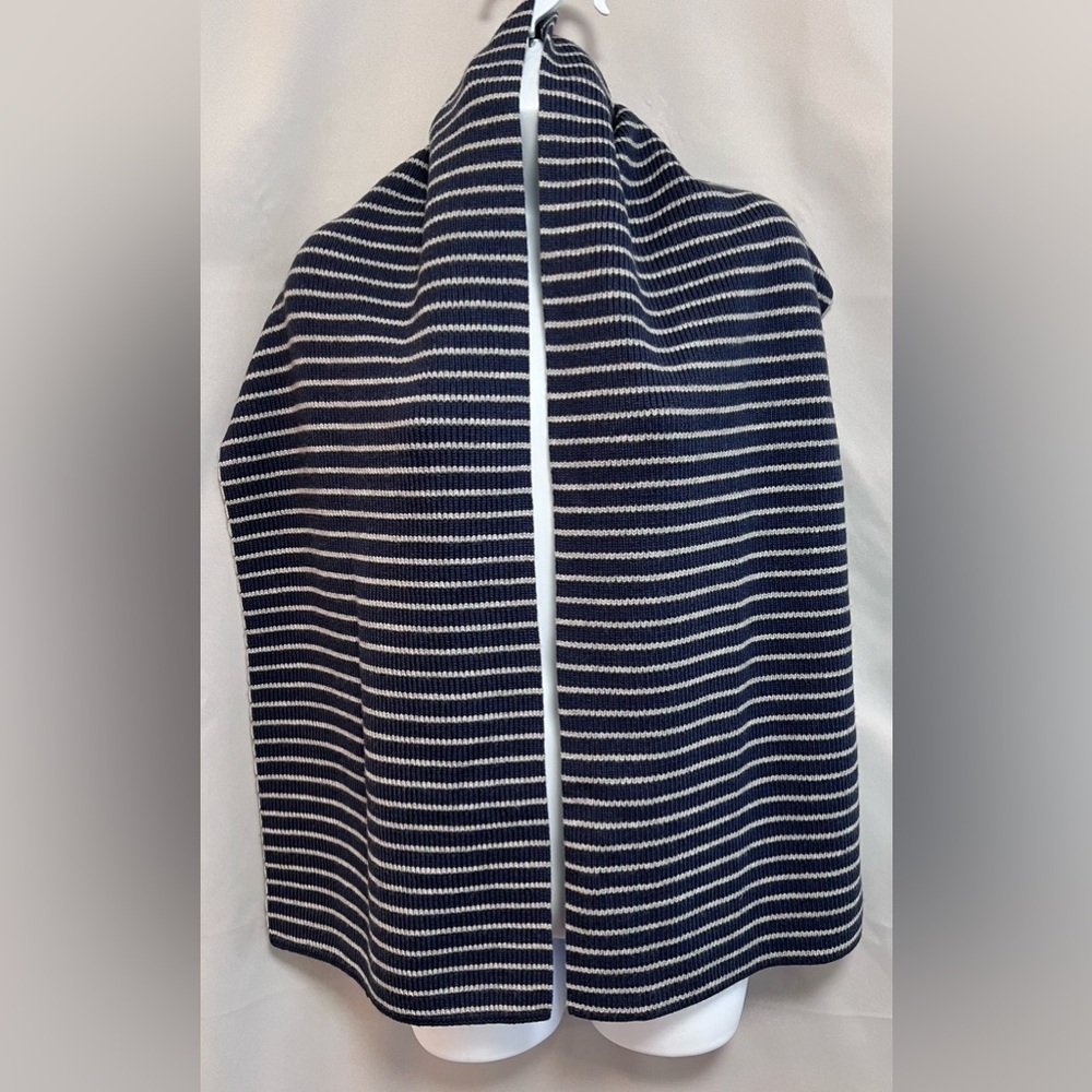Comfy Gap Knit  Scarf Navy/White Striped‎ RN54023